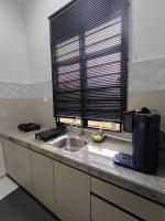 Qawiy Homestay, near IPG KDRI, MRSM KT, UMT, UNISZA,HOSZA - B&B Kuala Terengganu