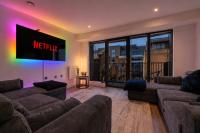 Central Slough Sleeps 6 Near Elizabeth Line, Windsor, Legoland and Heathrow - B&B Slough