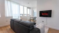 Luxury 1BR penthouse 10 Mins To Heathrow Airport - Ferienwohnung London Borough of Hounslow