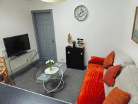Highland Hideaway Southsea Stylish Coastal Stay - B&B Portsmouth