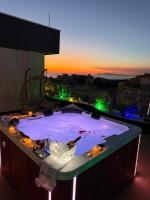 Altamar Luxury Suites & Penthouse - B&B Golem