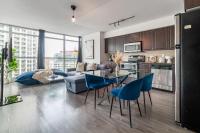Spacious 3BR condo with patio & free parking - Ferienwohnung Toronto