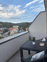 City Centar Apartment with Terrace - Bed and Breakfast Tuzla