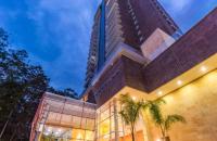 16th Floor Luxury Suite with Private Jacuzzi & Mountain View - B&B Medellín