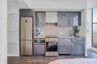 Bright Downtown Studio, Private Balcony & Views - Ferienwohnung Toronto