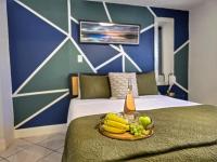 First Class Landing, 2BR, 7 TPA Airport, AC, Free Pkng, Wine, Fast Wi-Fi - B&B Tampa