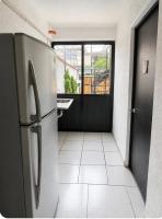 Habitación independiente a 2 cuadras Estadio azteca baño compartido - B&B Mexico City
