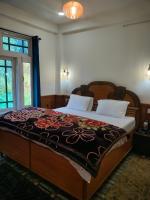 Sky Moon Homestay - Bed and Breakfast Shiāna Gaura