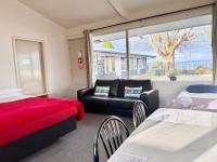 Executive One - Bedroom Apartment with Lake View