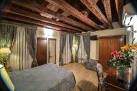 Camera Matrimoniale con Vista Canale