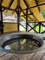 Котеджне містечко KVASOVETS - B&B Kolochava