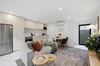 Central 2BRM 2BTH townhouse FREE carpark - B&B Christchurch