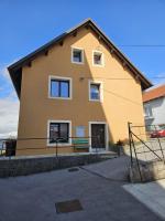 Apartma Mahnič - Ferienwohnung Postojna
