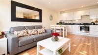 Modern 2-Bed City Living with Private Balcony - B&B Manchester