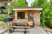 Henrys Tiny Houses - Cottage INGE oder Bungalow REGINA mit Glamping Zelt im Sommer - ruhig, Garten, Talblick, Natur - Bed and Breakfast Würzburg
