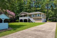 Lake Gaston Home with Lake Access & Paddleboards - B&B Littleton