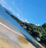 Beach apartment with ocean view and Wi-Fi - B&B Mangaratiba