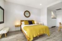 Bay-Facing Studio on Port Melbourne Beach - Ferienwohnung Melbourne