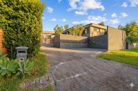 Spacious 4BR Home Near Sunnybank with Modern Amenities - B&B Brisbane