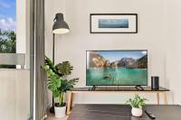 Olympic Park 2BR Steps from Stadium & Events - Bed and Breakfast Sydney