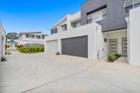 Drift & Dwell - Minutes to Labrador Beach & Dining - Ferienwohnung Gold Coast