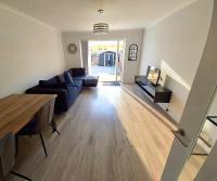 Modern 2 Bedroom House in Hounslow - Bed and Breakfast Hounslow
