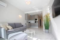 Luxury Apartments in first beach line with pool - B&B Adeje