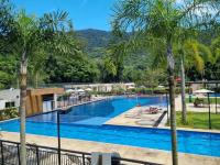 Condomínio na mata com piscina- 9km Praia - B&B Rio de Janeiro