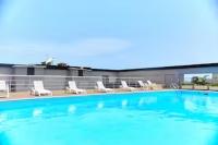 Luxury 1BR| Rooftop Pool · 24/7 Power · City Views - B&B Accra