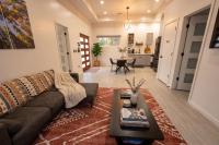 Escape to Muniz Village Unit B Family - Ferienwohnung Three Rivers