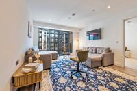 Family Stay In Centre Sleeps 8 Heathrow Airport Legoland Windsor 2BR Flat with Balcony - B&B Slough