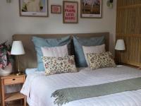 Ruhiges Design Apartment im Herzen der Neustadt - Bed and Breakfast Dresden