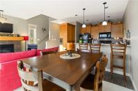 Discovery Townhouse - Pet Friendly - B&B Sooke