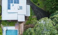 Rainforest Studio Cottage with Pool Access and 15 Min Beach - B&B Mount Isa