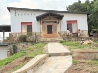Amazi Land Home and Farm Stay - B&B Kibuye