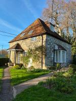 Quintessential Cottage near Stonehenge & Amesbury - B&B Bulford