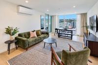Wellington CBD 3BR with Pool Gym & Views - B&B Wellington