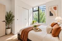 Urban 2 Bedroom Stay on West Cordova - B&B Vancouver
