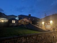Smithills Farm Holiday Lodge - B&B Egerton