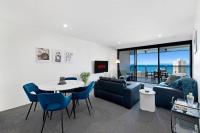 Steps to Cavill Ave, King Spa-Twin, Ocean View - Pool, Spa, Gym, Sauna, Games Room & Parking - B&B Gold Coast