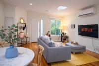 Quiet 2BR Villa | Parking | 15 min Airport & City - Bed and Breakfast Melbourne