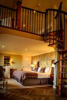 King Room with Lake View & Balcony