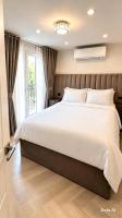 Cosy Room in a Modern House - B&B Cowley