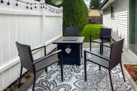 Updated Duplex Home < 1 Mi to Downtown Enumclaw! - Chambres d'hôtes Enumclaw