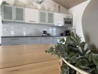 Maison familiale 10 pers, annexe, plage 250m, wifi, parking, jardin clos, terrasse avec pergola - Chambres d'hôtes Noirmoutier