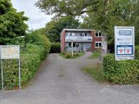 Ferienwohnung in zentraler Lage nähe Bahnhof mit 3 Schlafzimmern, Wohnzimmer, Küche, Bad, Gäste-WC und großem Balkon, Parkplätze vorhanden - Chambres d'hôtes Wilhelmshaven
