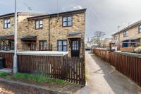 2 Bed House in Cambridge, Family Friendly, Free Parking, Near Station, Fast Wi-Fi & Self Check-In, GioStays - Chambres d'hôtes Cambridge
