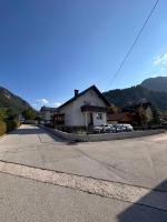 Apartmaji Tomšič - B&B Mojstrana