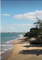 Partiu Praia - Apto com Ar e Garagem a 5 minutos da Praia - B&B Rio das Ostras