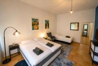 Your Stylish Vienna Stay Near Schonbrunn Palace 24-7 Check-in - B&B Vienna